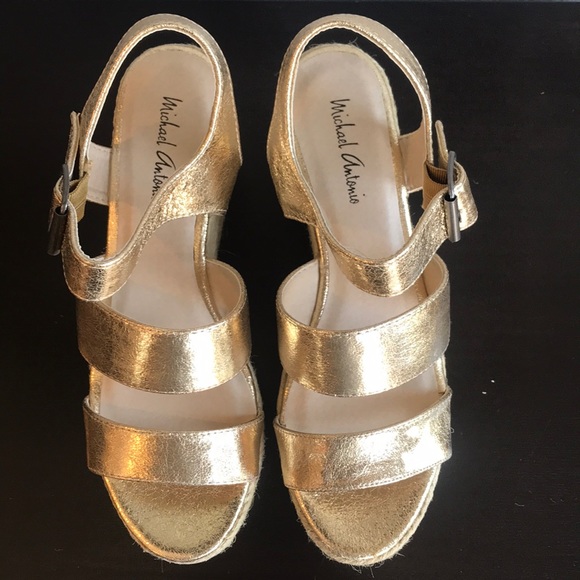 Metallic Gold Platform Wedge Sandal - Picture 7 of 8